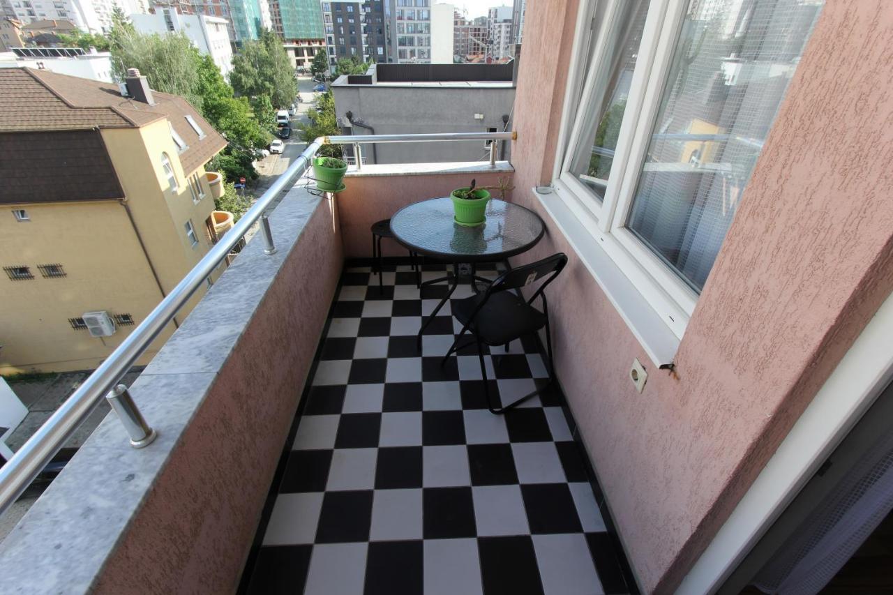 Kasumi Apartment Prishtinë Exterior photo